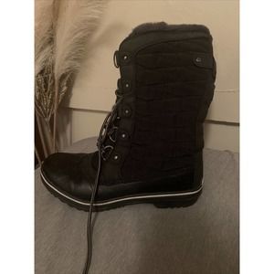Snow boots size  10